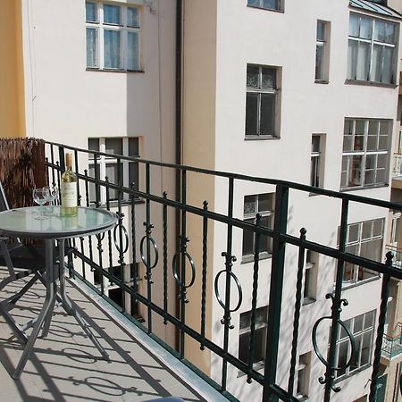 Apartment Rimska 34 Прага Екстериор снимка